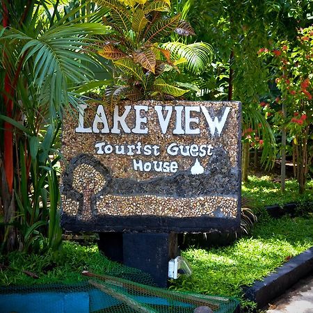 Lake View The Tourist Guest House Holambra Exterior foto