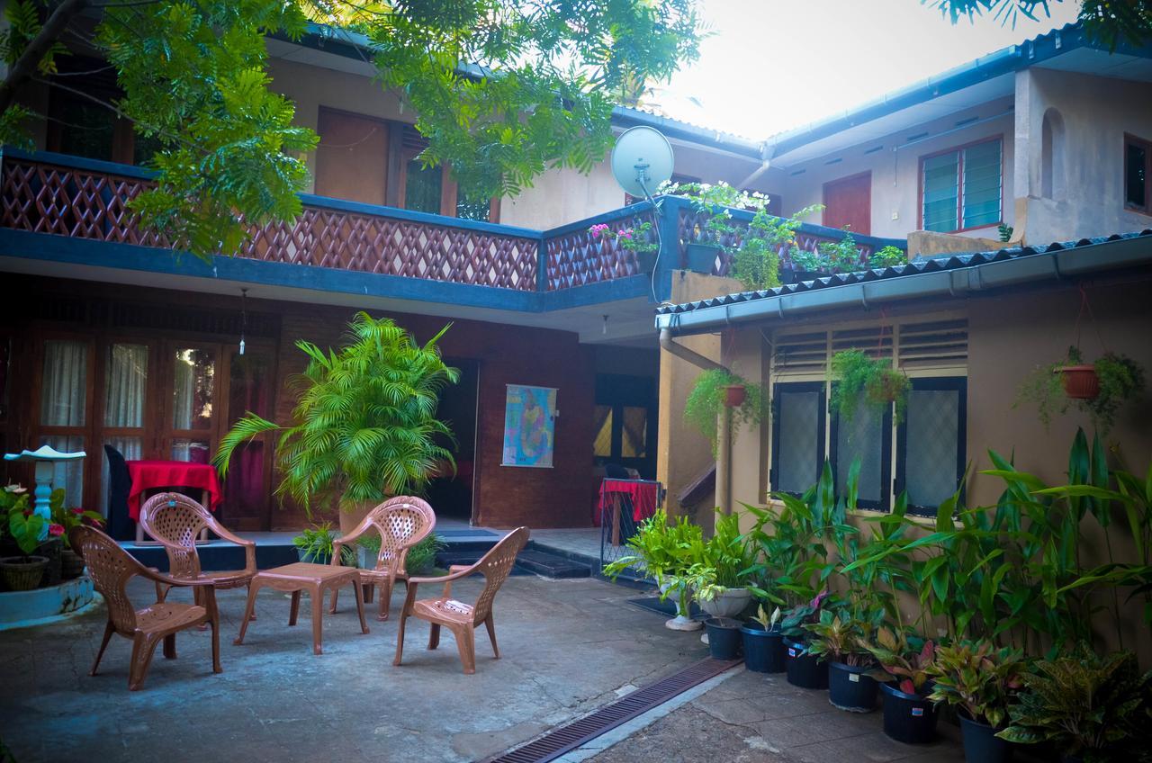 Lake View The Tourist Guest House Holambra Exterior foto