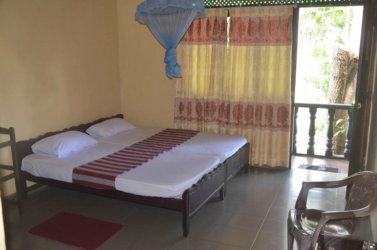 Lake View The Tourist Guest House Holambra Exterior foto