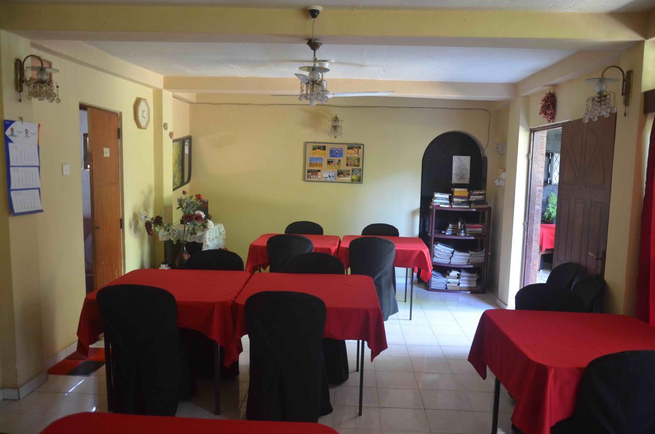 Lake View The Tourist Guest House Holambra Exterior foto