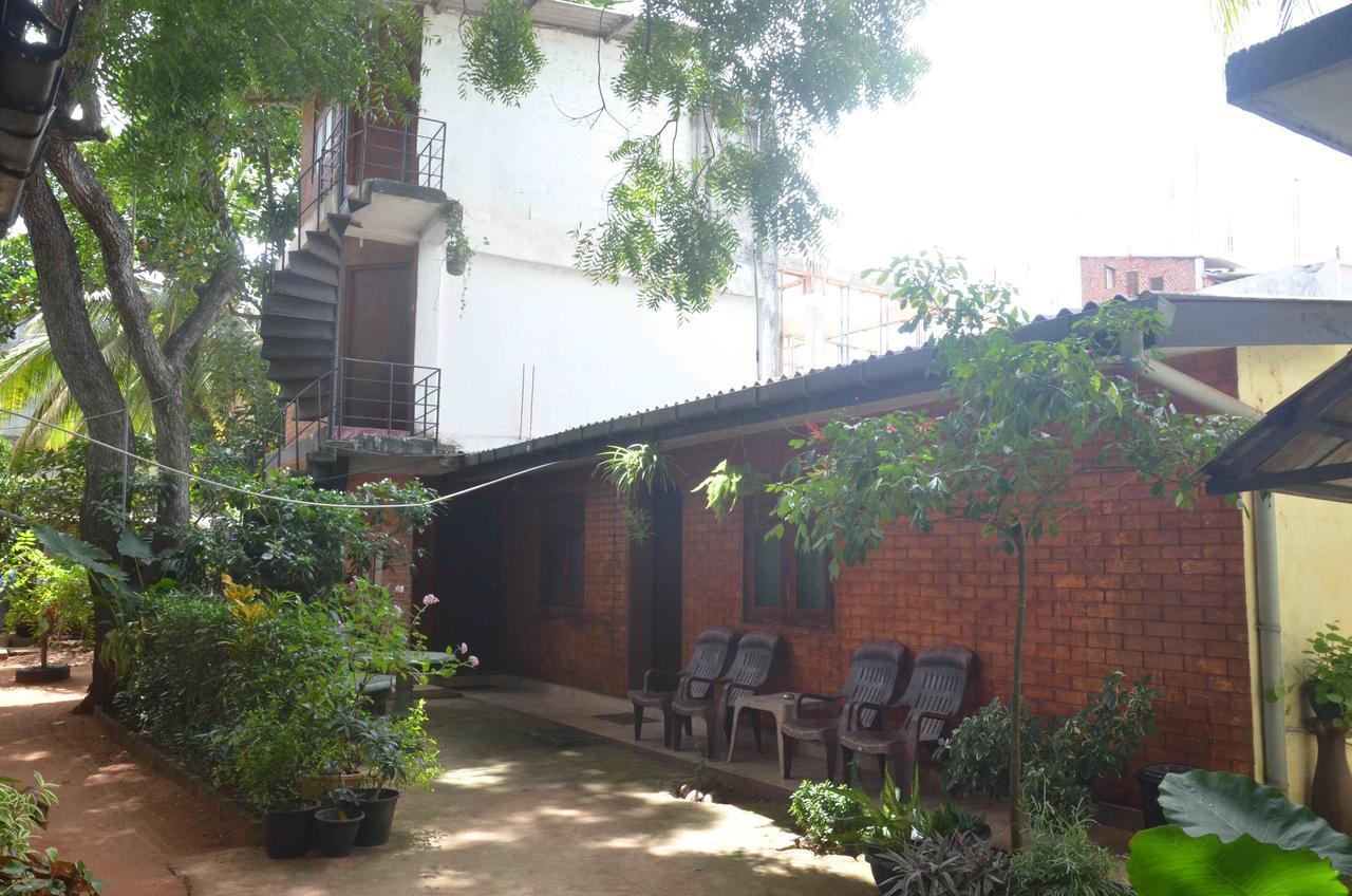 Lake View The Tourist Guest House Holambra Exterior foto