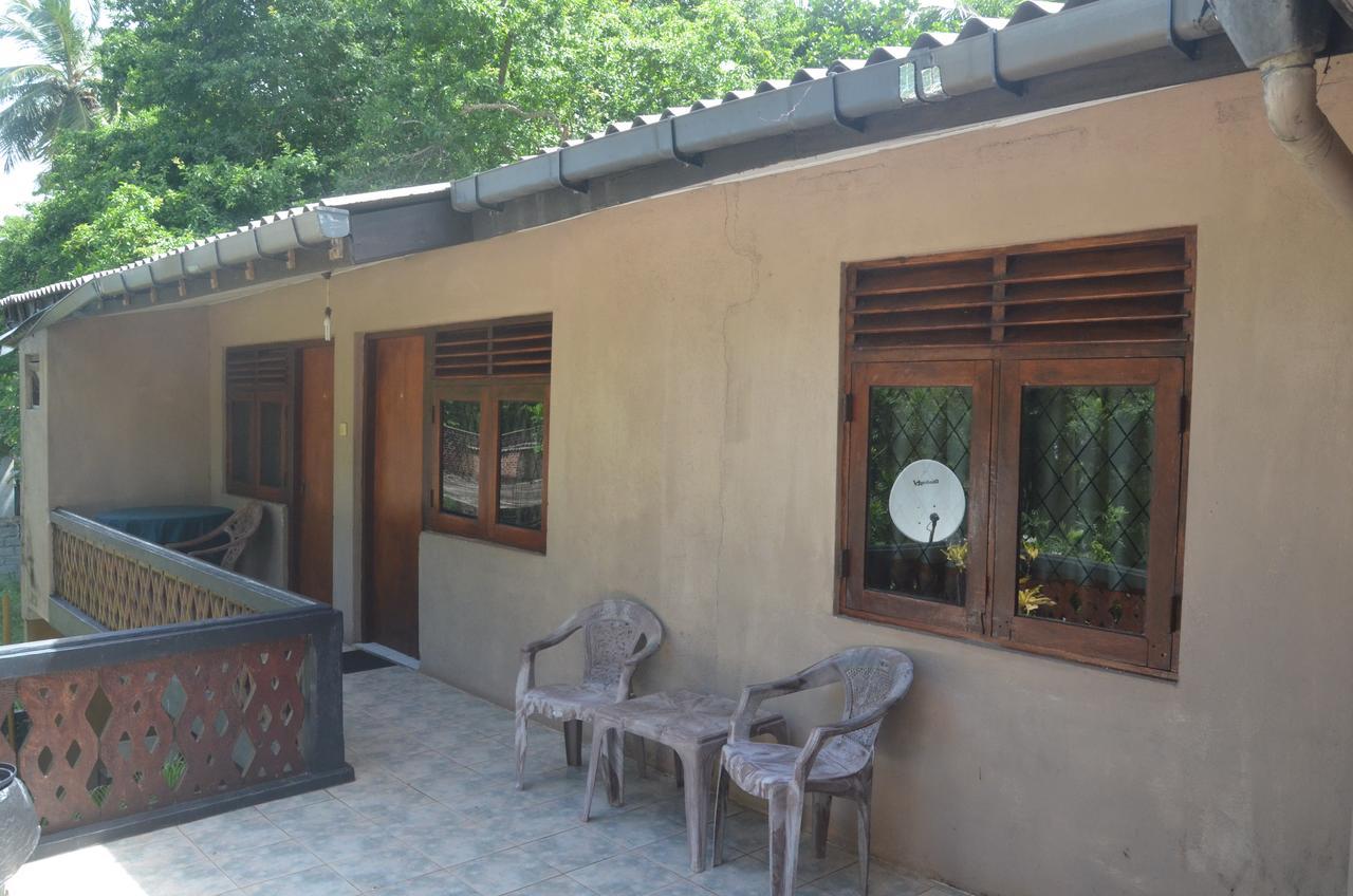 Lake View The Tourist Guest House Holambra Exterior foto